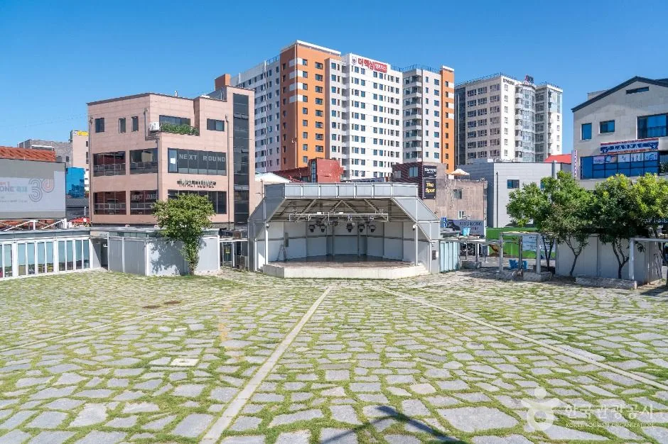 안정리 예술인광장