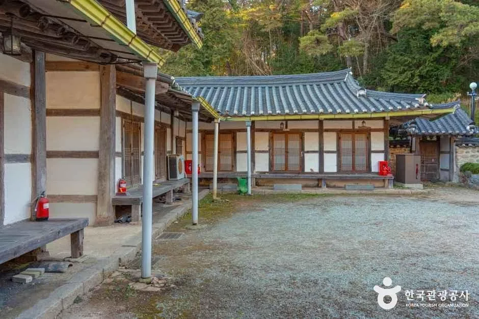 강진_해남윤씨영모당 (4).jpg