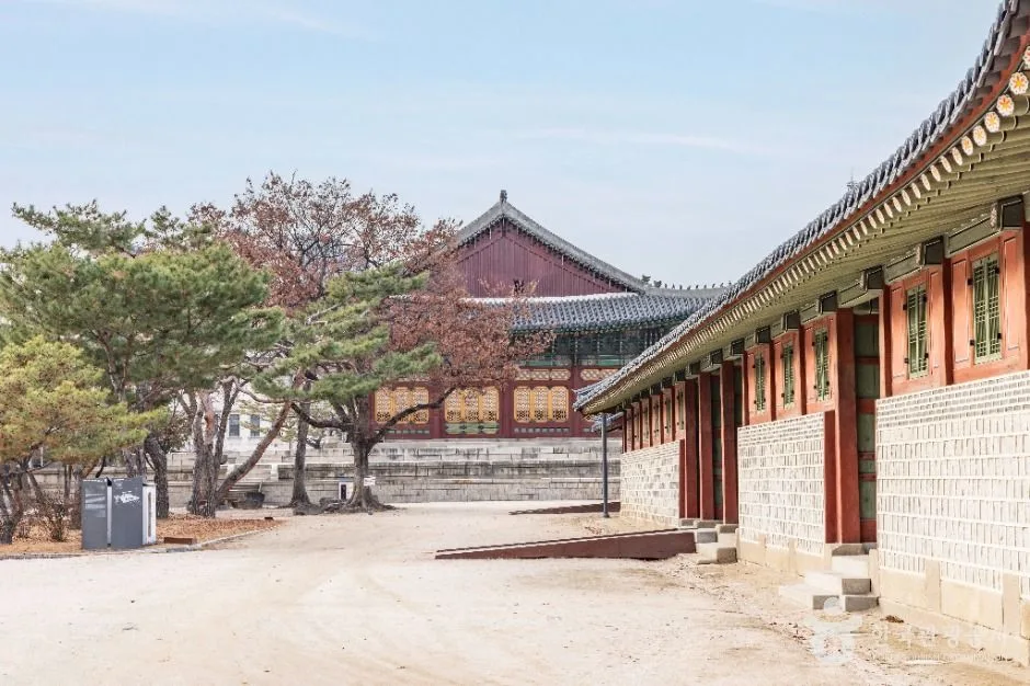 서울_종로_덕수궁_외부_7.jpg