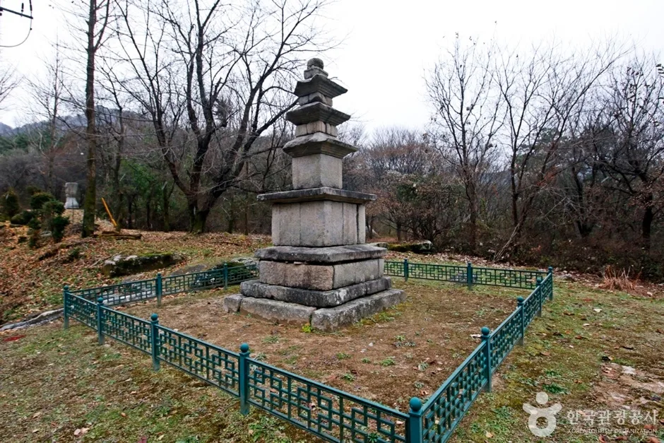 충주 미륵대원지 삼층석탑 (13)