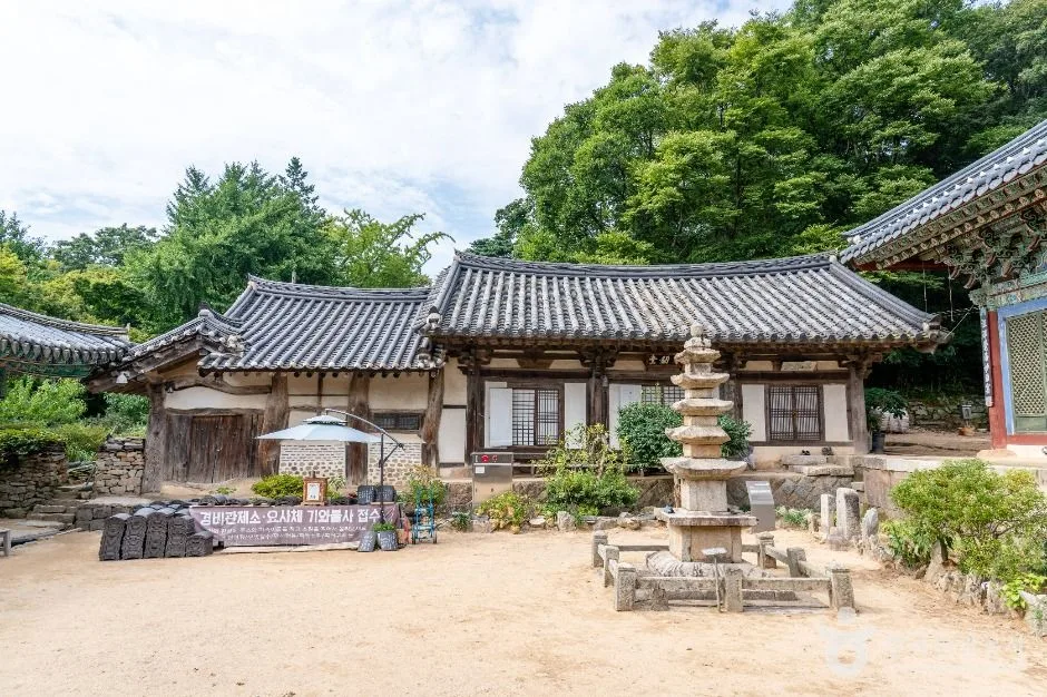 충남_서산_개심사_외부_4.jpg