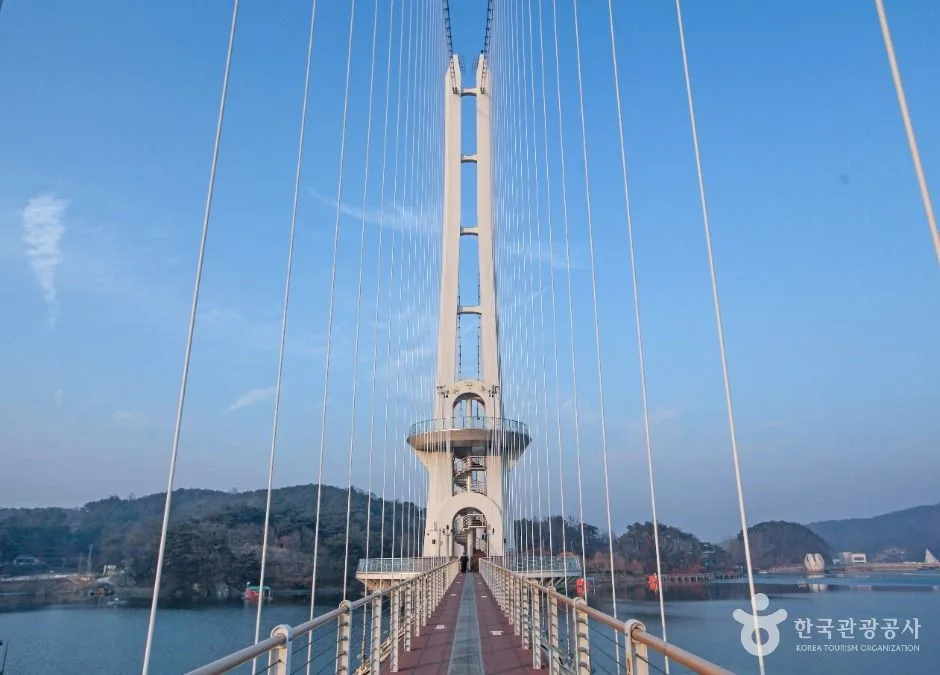예산_예당호 출렁다리(음악분수) (1)