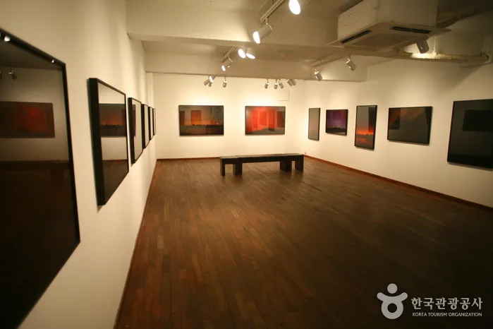 서울_강남구_갤러리 나우 (2).jpg