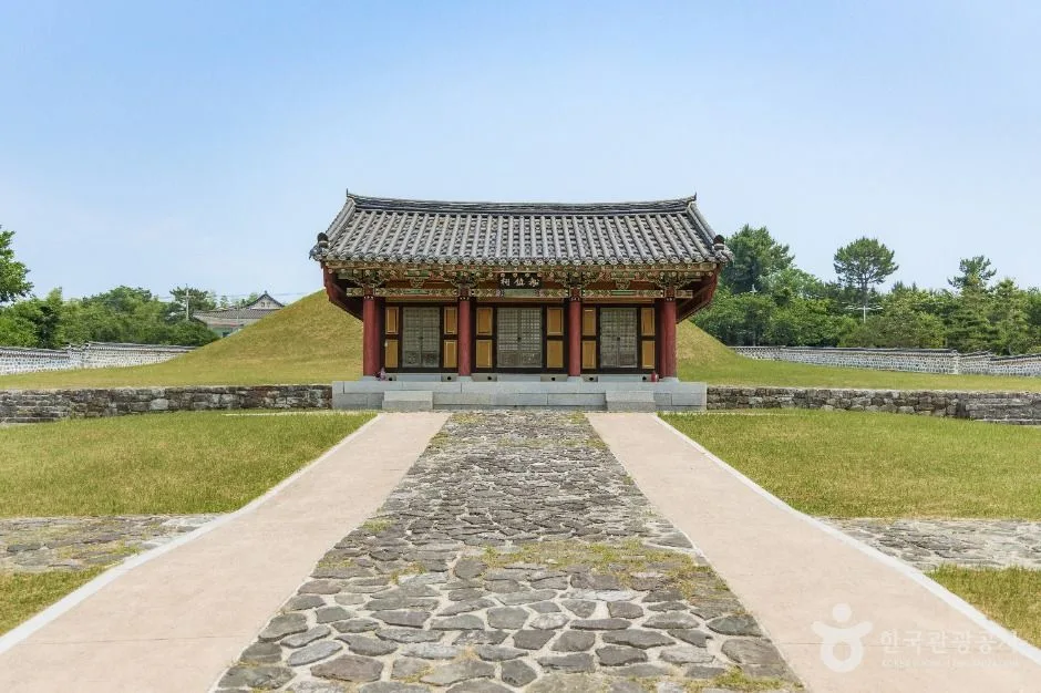 사천 조명군총