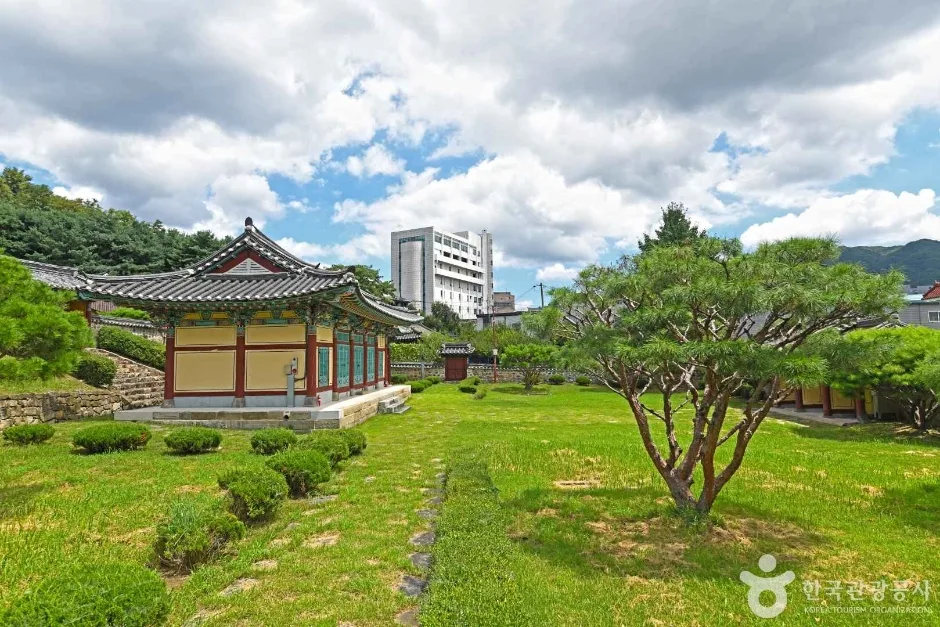 충주향교 (3)