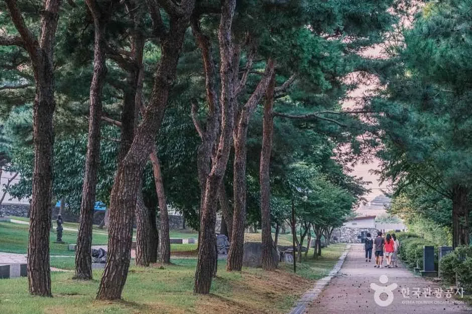 충남_당진_솔뫼성지_외부_2.jpg