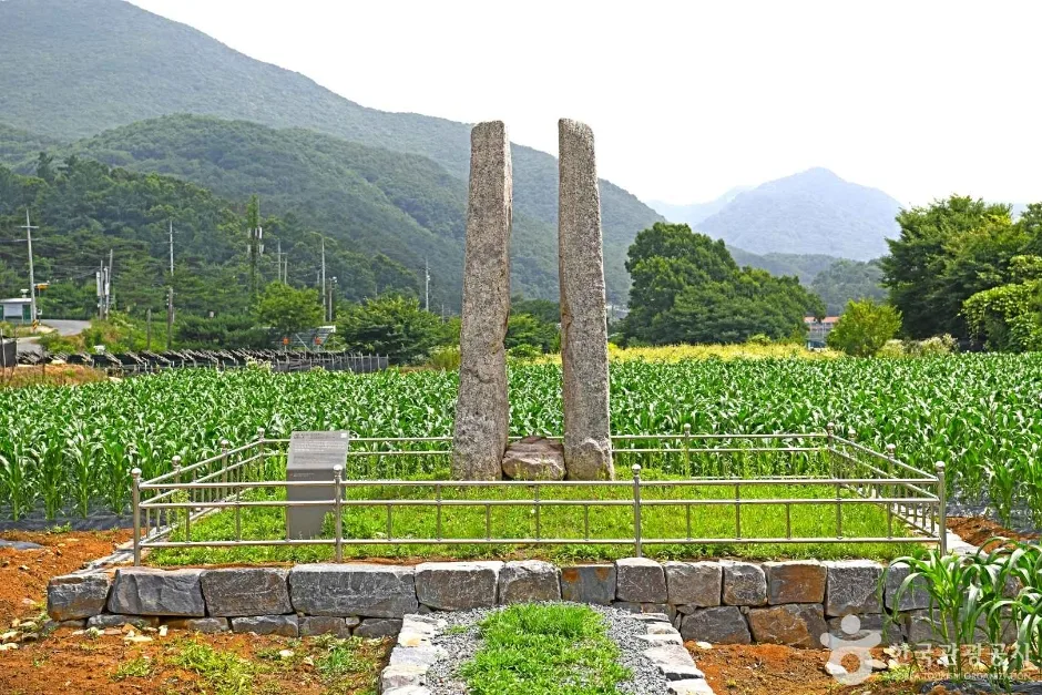 괴산 외사리 당간지주 (2)