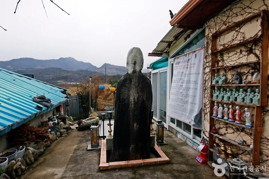 충주 지당리 석조여래입상 (8)