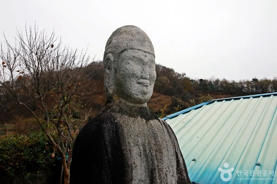 충주 지당리 석조여래입상 (13)