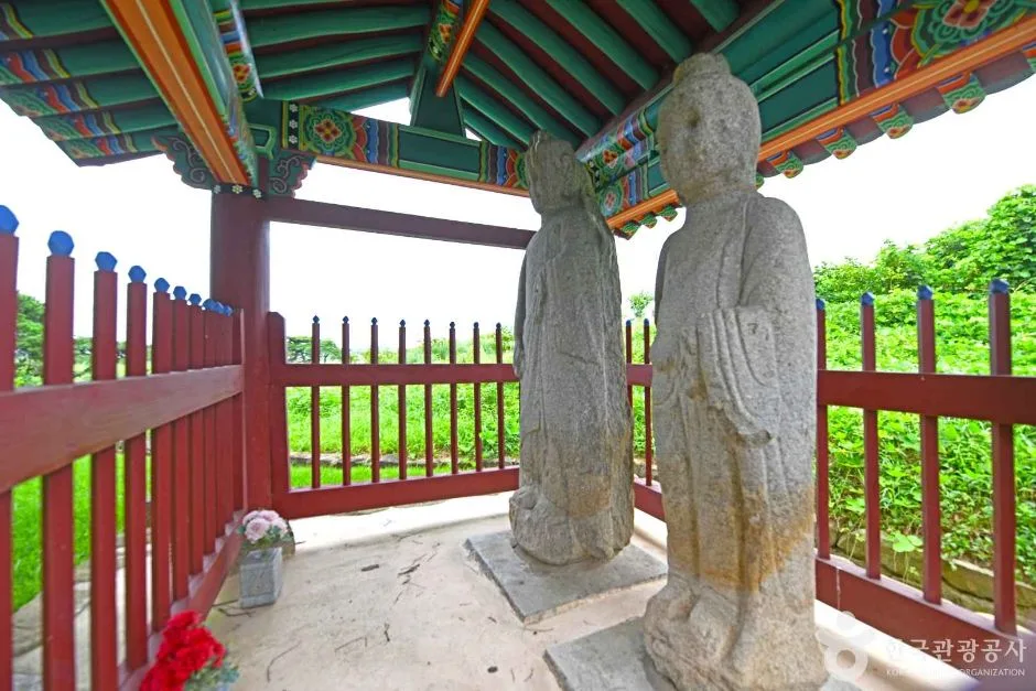 정읍 보화리 석조이불입상 (1)