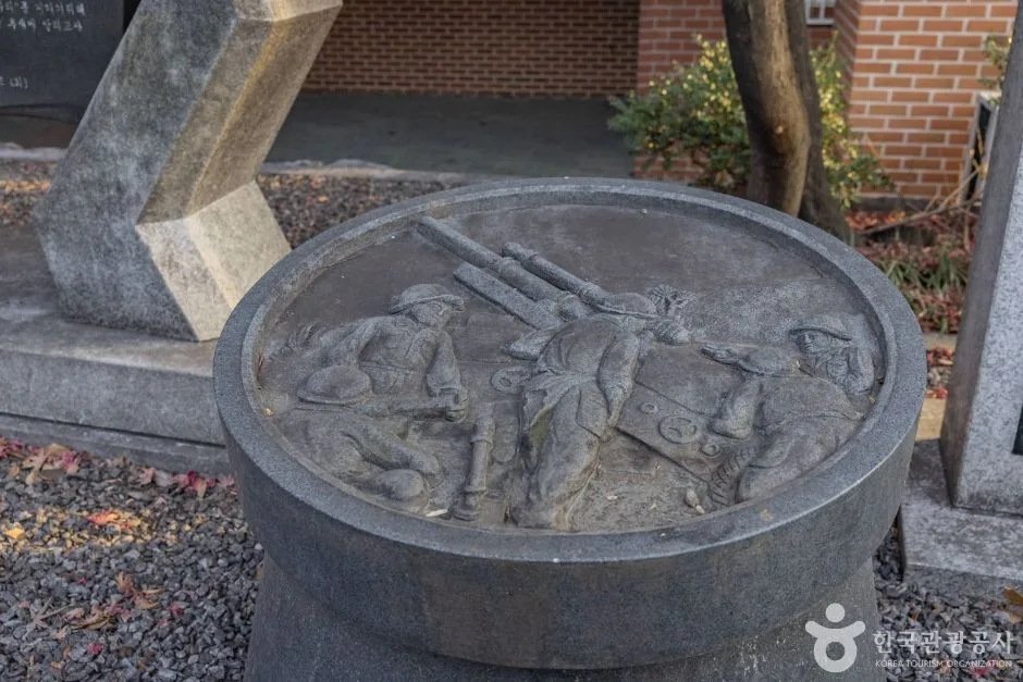서울용산_서울학도병참전기념비 (4)