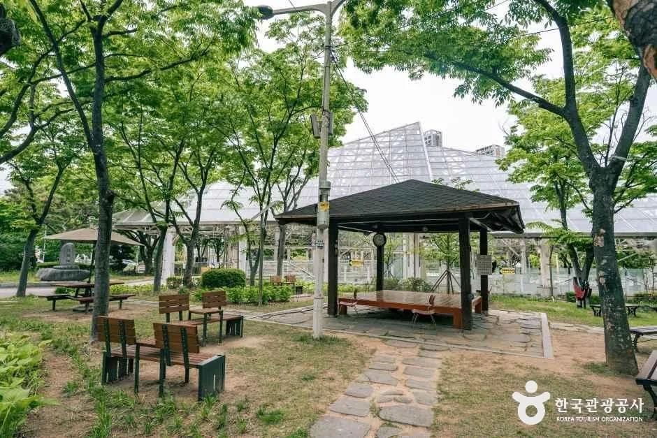 광주_농성광장_외부_3.jpg