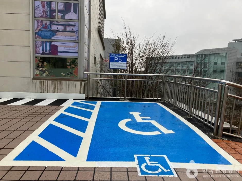 수원_경기대학교소성박물관 (2).jpg
