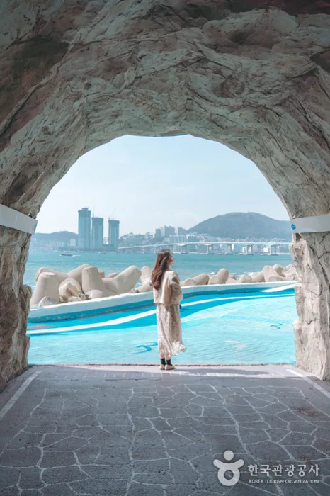 영도 흰여울해안터널(2)