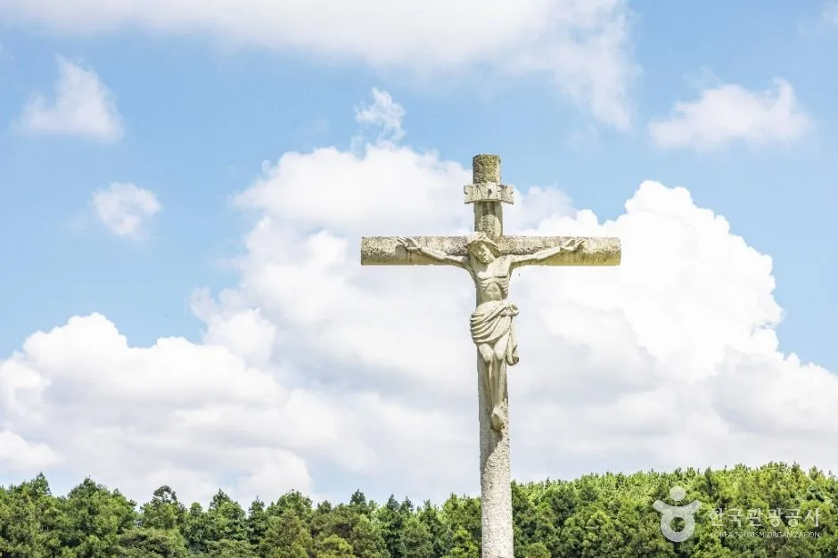 제주_제주_새미은총의동산_묵주기도호수.jpg