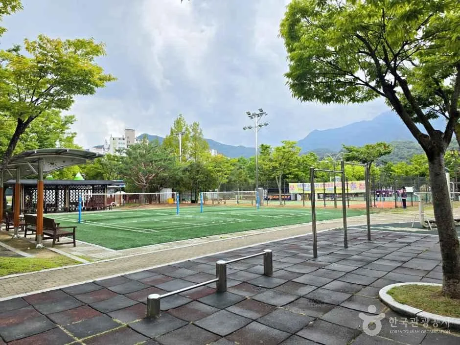 경북_구미_우호의정원_외부_9.jpg