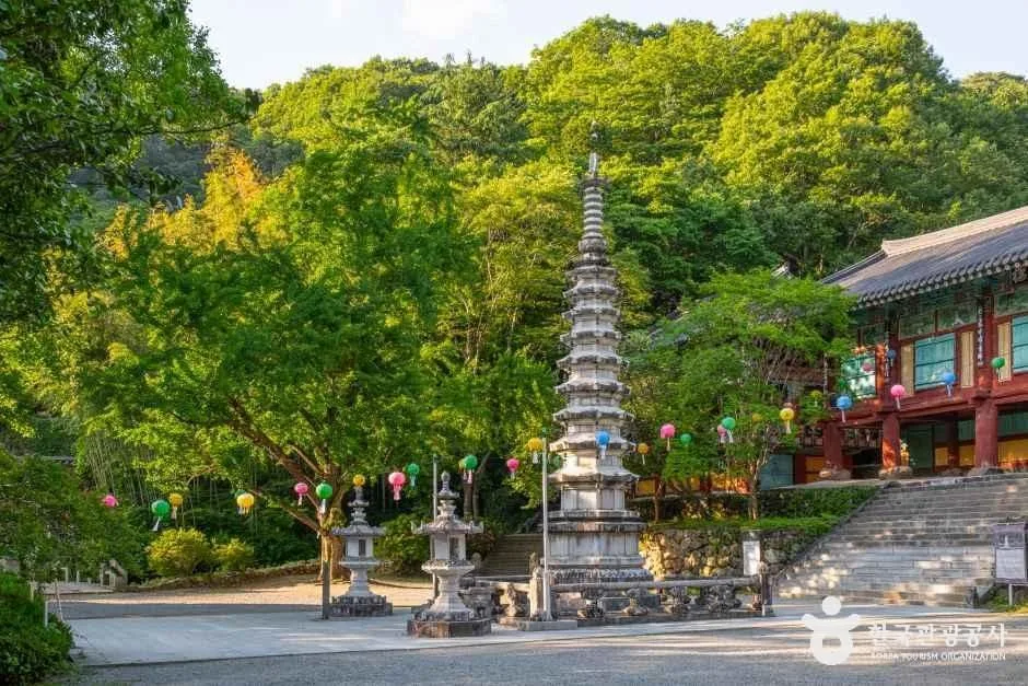 경남_하동_쌍계사_외부_2.jpg
