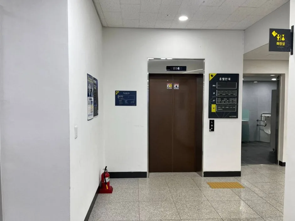 고양드론앵커센터_1층 화장실 옆 엘리베이터