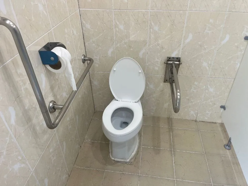 안성맞춤랜드 내안내소 내부에 수유실 위치