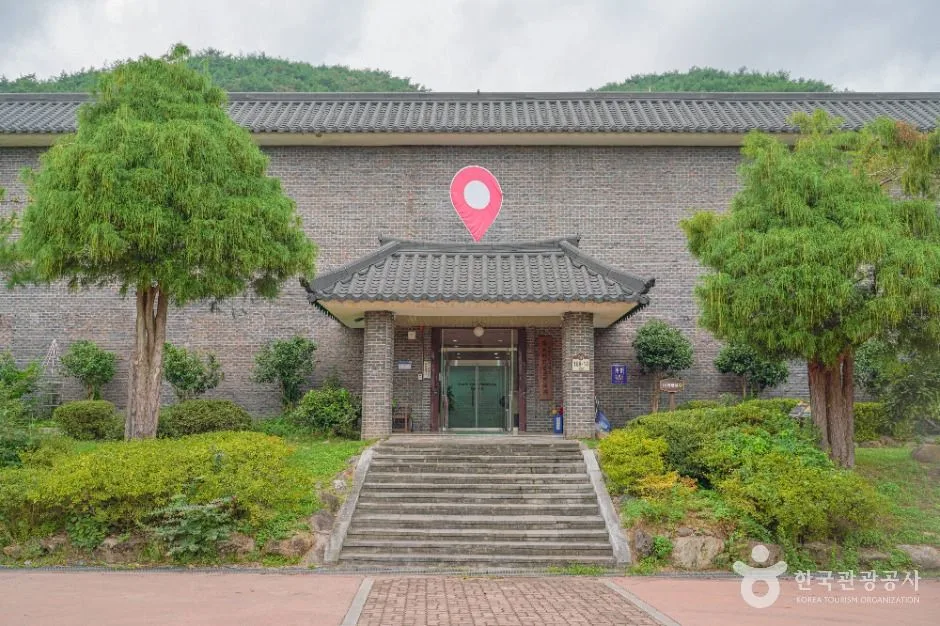 보성군립 백민미술관