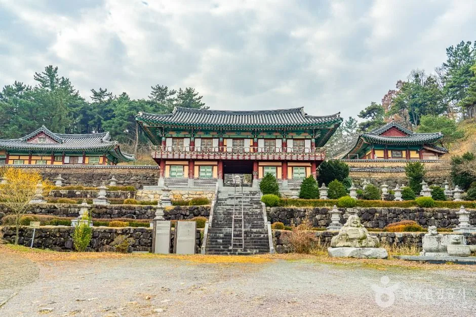 나주 철천리 마애칠불상과 석조여래입상
