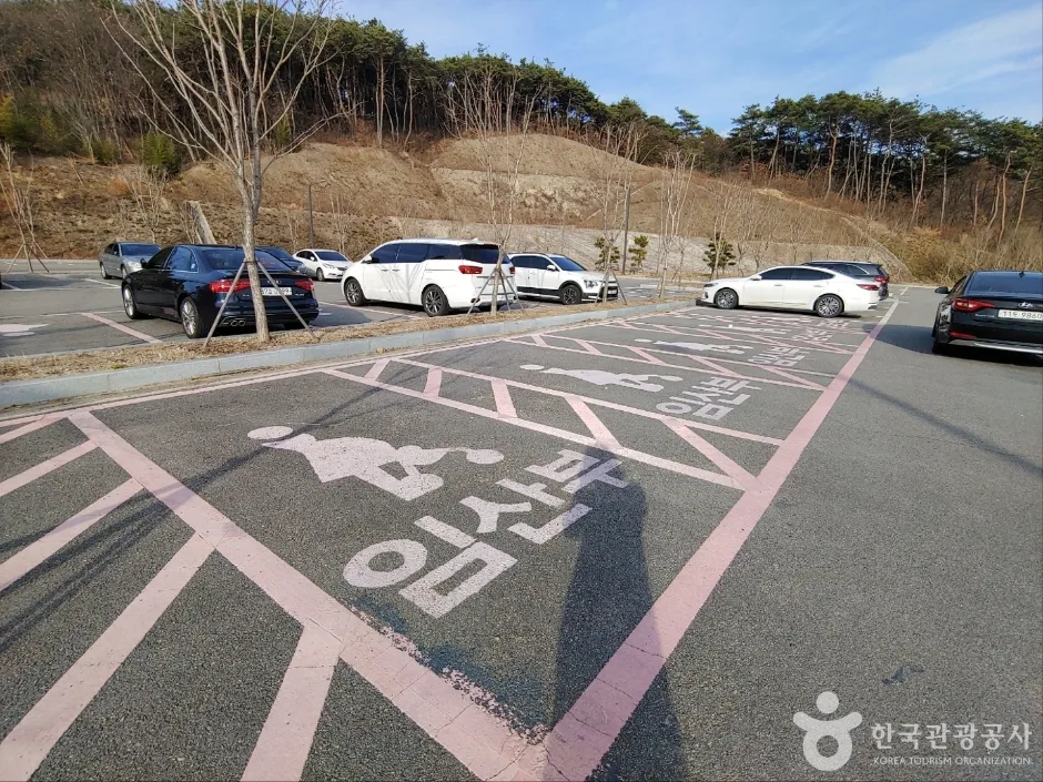 전북_남원_남원시립김병종미술관_외부_1.jpg