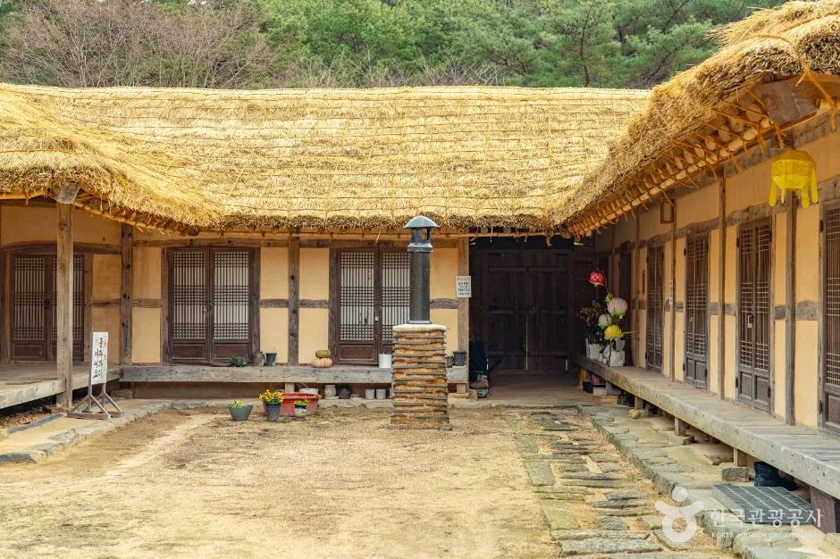 충남_예산_이응로선생사적지(수덕여관)_외부_3.jpg