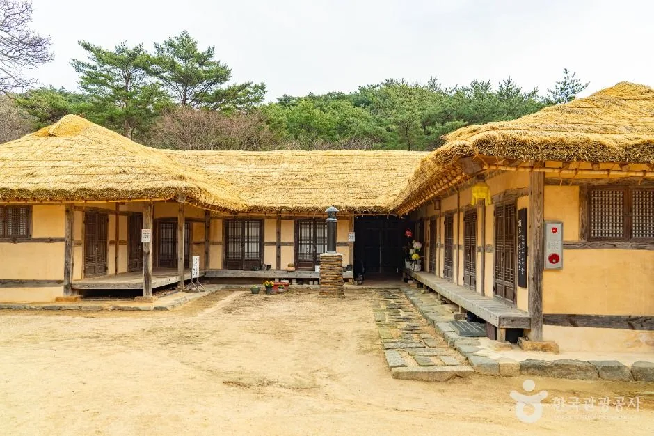 예산_이응로선생사적지(수덕여관) (7)