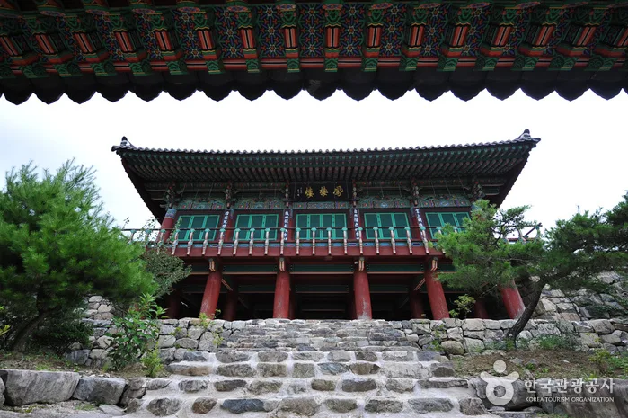 위봉사