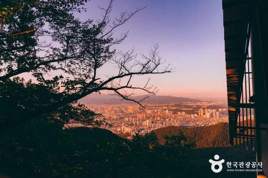 대구_남구_앞산 케이블카(앞산전망대)_외부_3.jpg