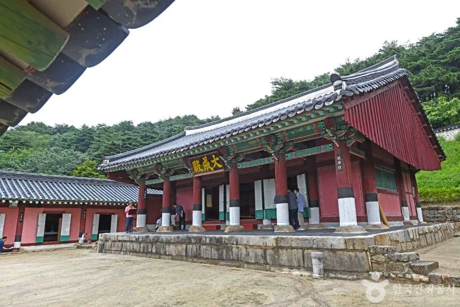 배움에서 풍류로, 옛 선비를 따라가는 강릉 여행_강원_강릉_강릉향교_2.jpg