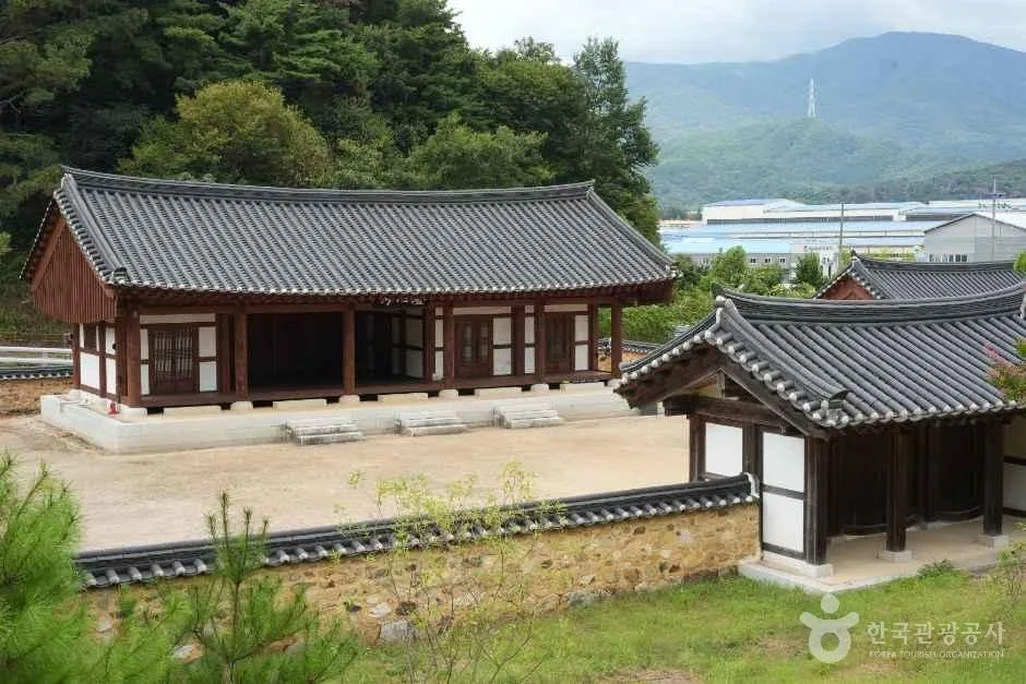 경상남도_양산_박제상 유적 효충사_징심헌_01.JPG