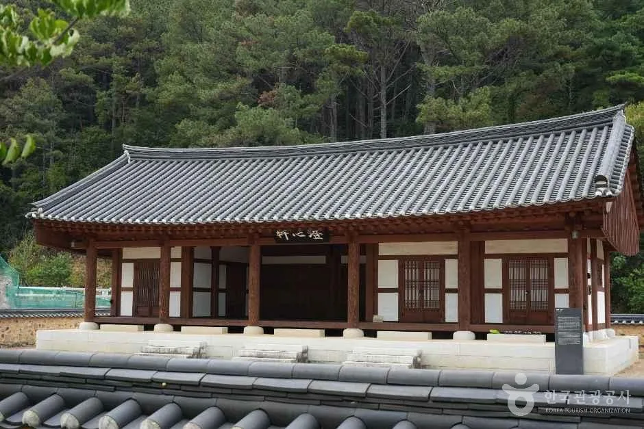 경상남도_양산_박제상 유적 효충사_징심헌_02.JPG