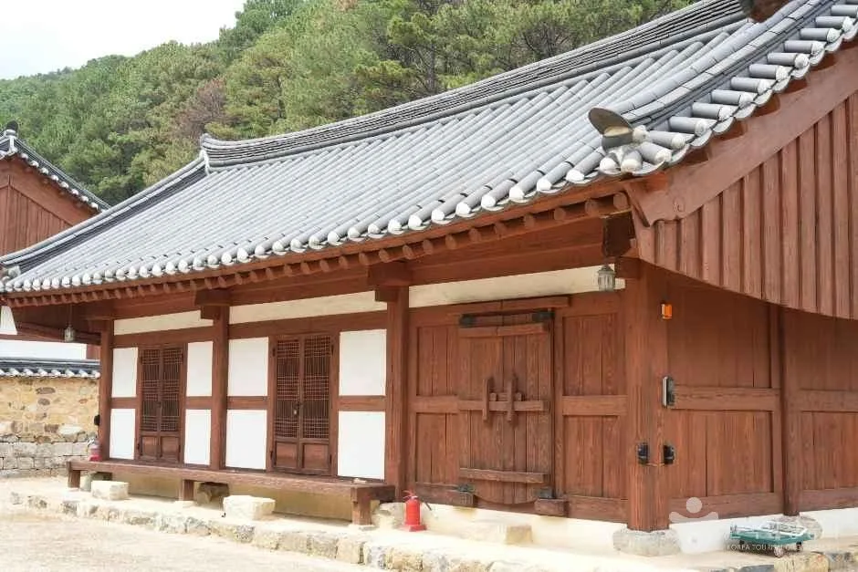 경상남도_양산_박제상 유적 효충사_고직사_01.JPG