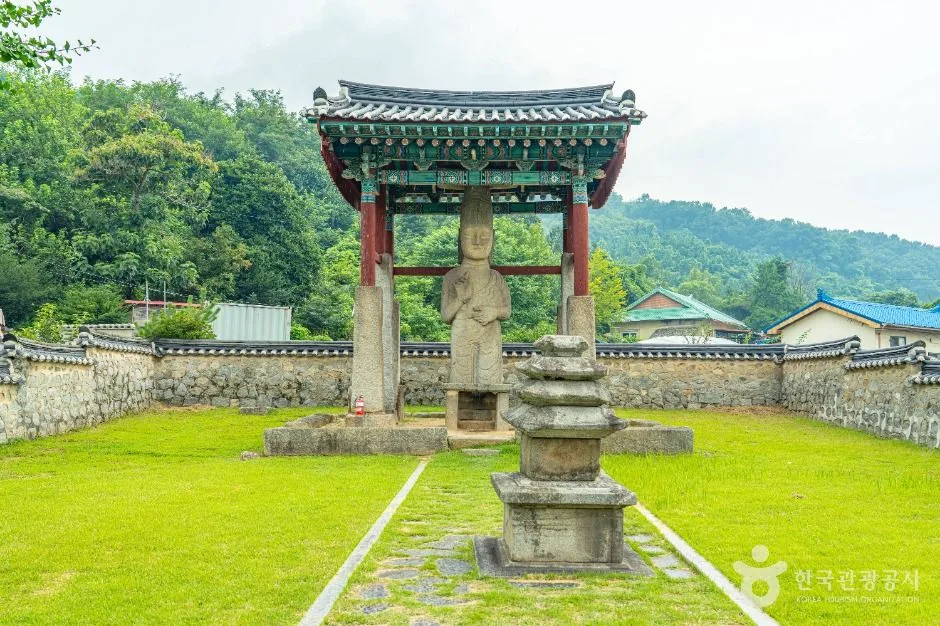 매산리석불입상