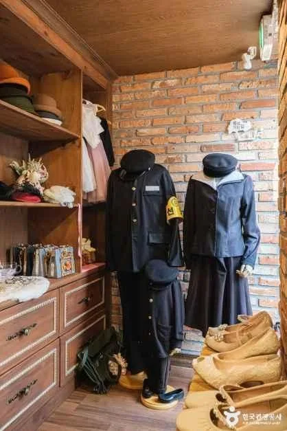 울산_이팔청춘사진관_내부_4.jpg