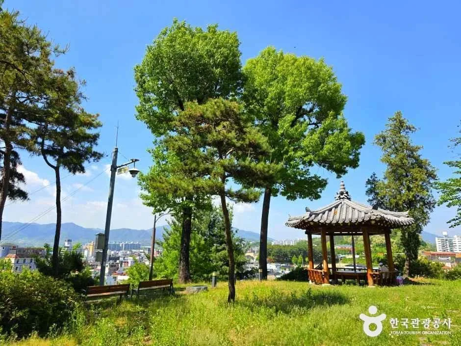충북_제천_수도산도시숲_외부_1.jpg
