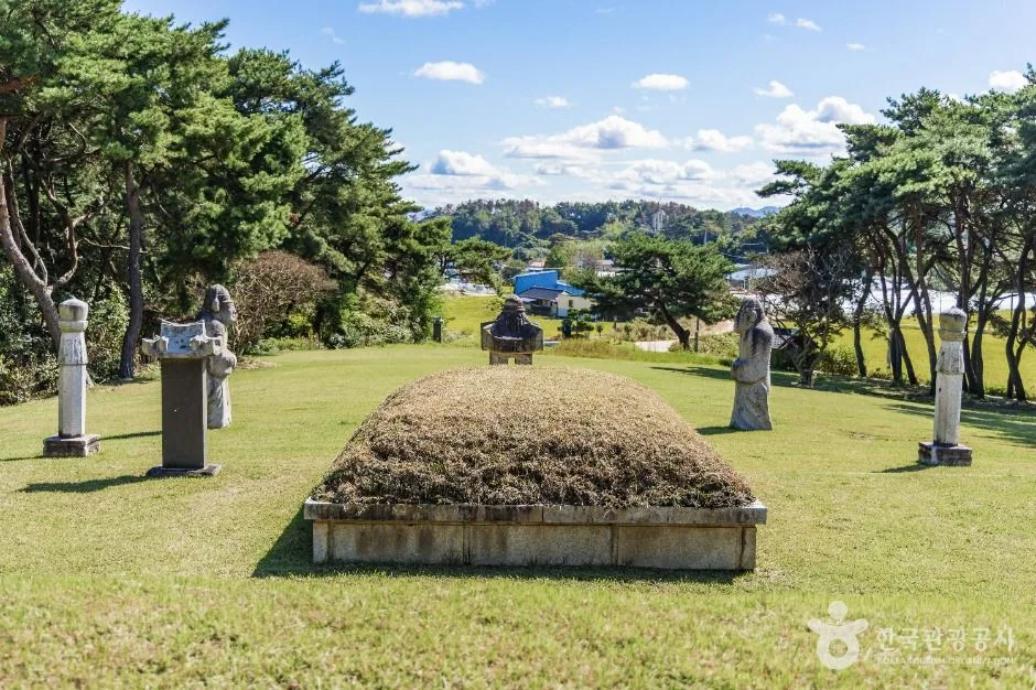 익산_남궁찬묘석상 (5)