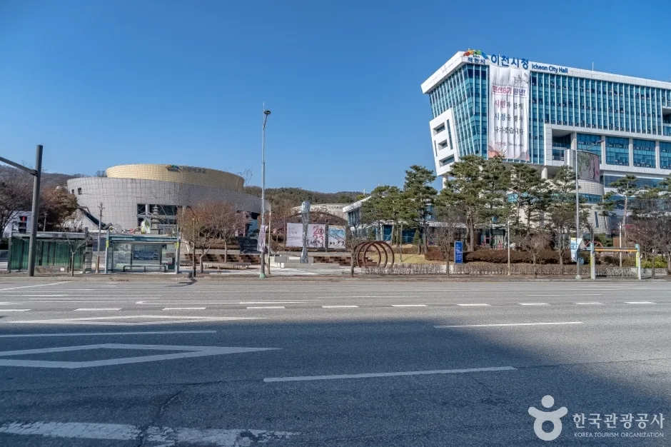 이천아트홀 (4)