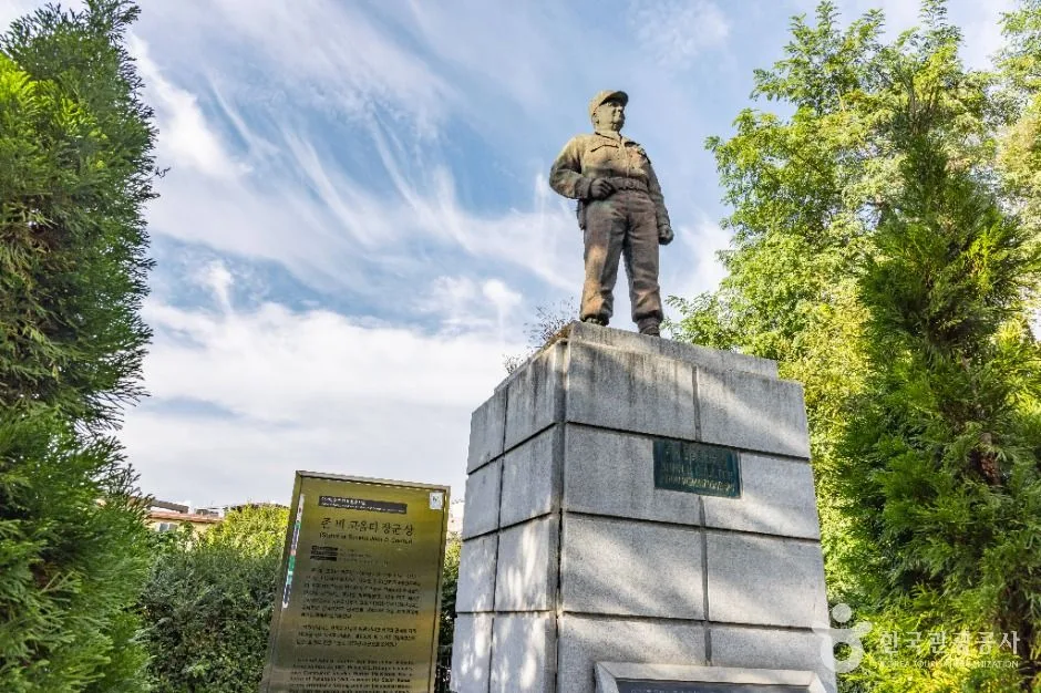서울_존비코올터장군상 (4)