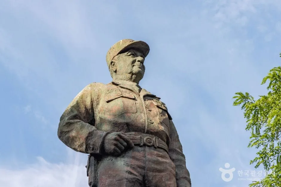 서울_존비코올터장군상 (5)