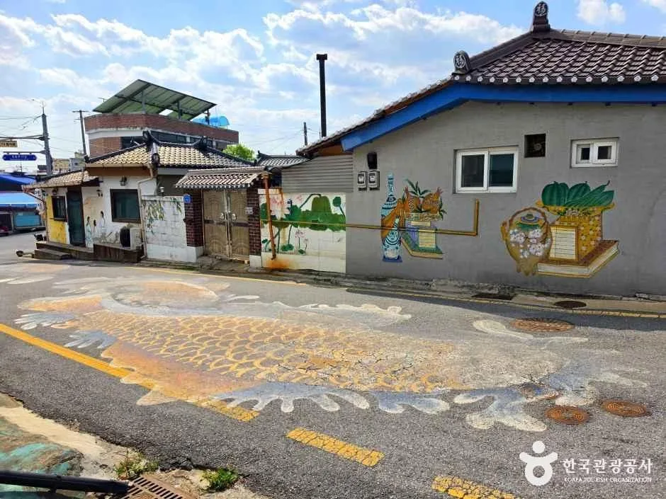 충북_제천_교동민화마을_외부_3.jpg