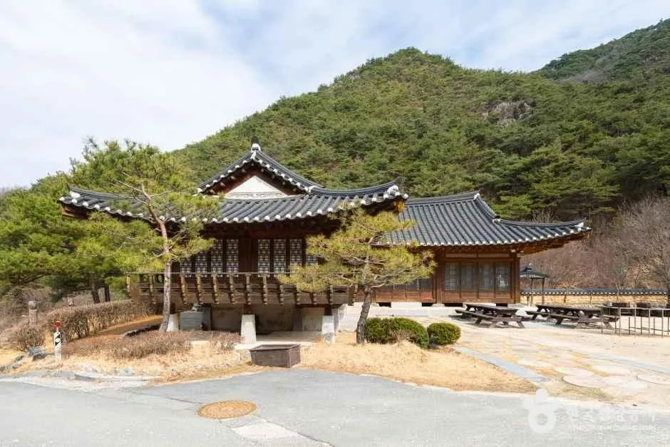 충북_괴산_성불산자연휴양림_외부_7.jpg