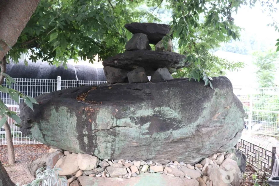 충주_충주 조동리 지석묘 (2)