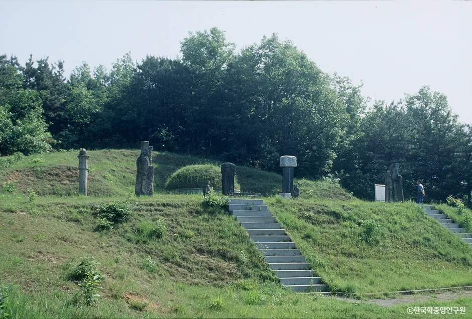 경기_안성시_영창대군묘 (1).jpg