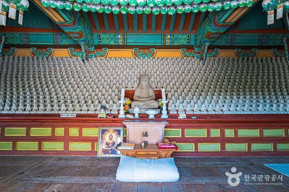 청림리 석불좌상