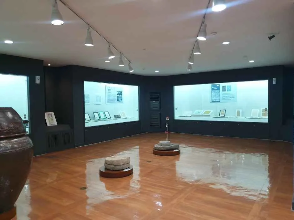 서울_건국대학교 박물관 (2).jpg