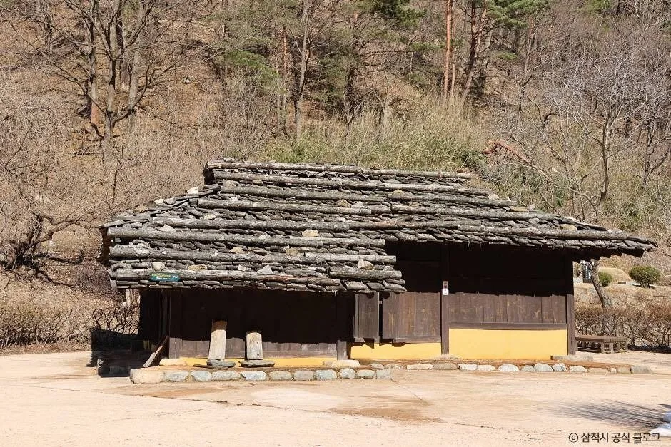 삼척_삼척 신리 너와집과 민속유물 (5)