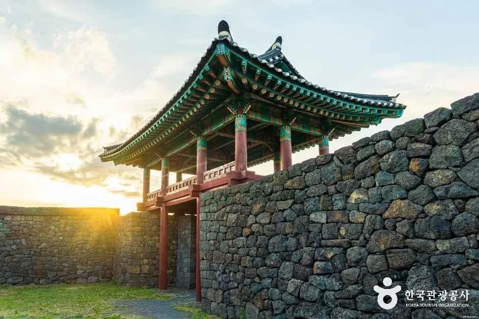 제주_명월성지 (2).jpg