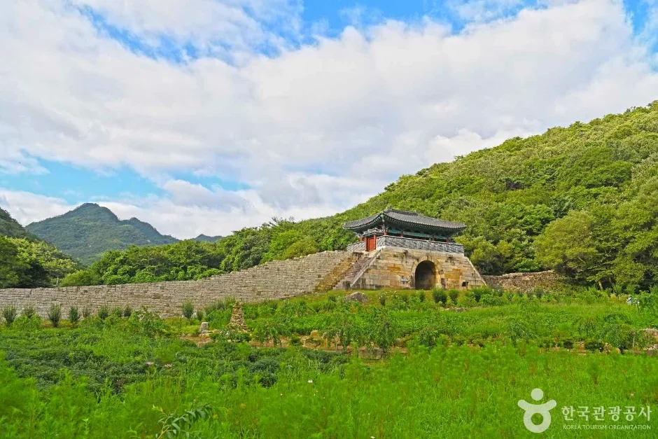 충북_제천_제천 덕주산성_외부_2.jpg